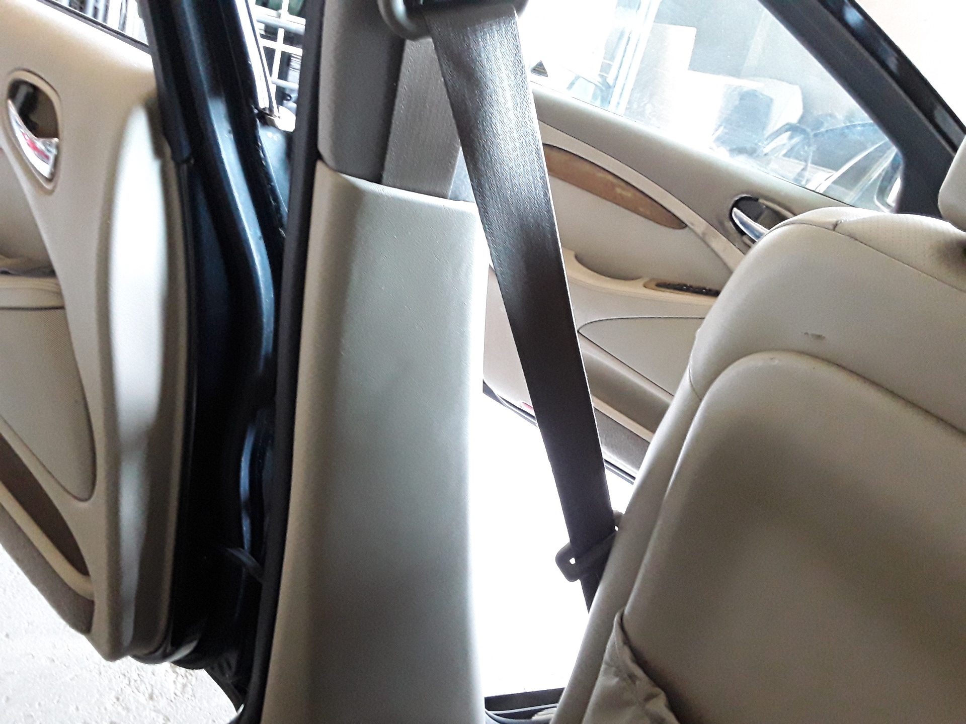 Front left seat belt, photo 1 of 1