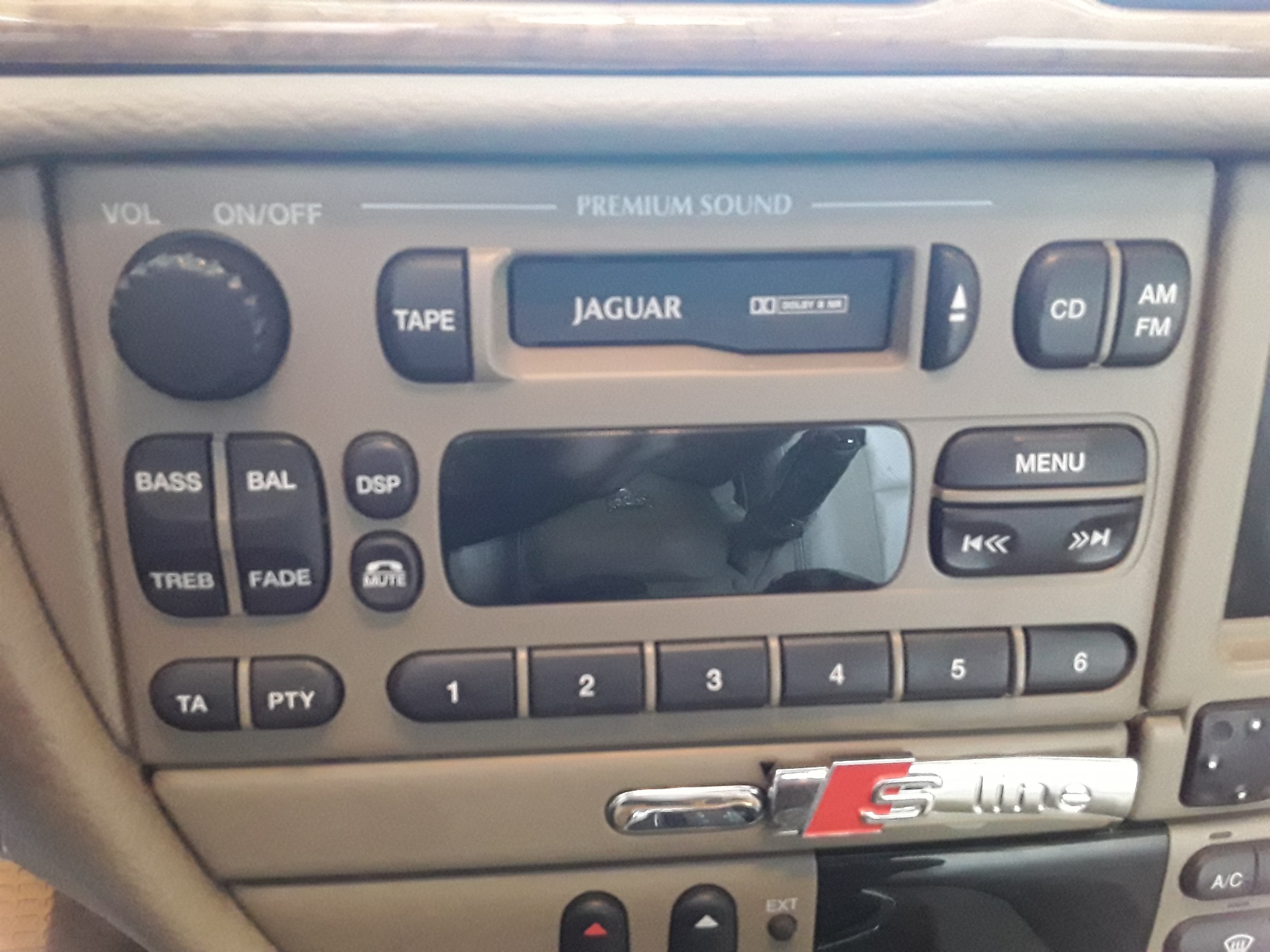 Sistema audio / radio cd, foto 1 de 4