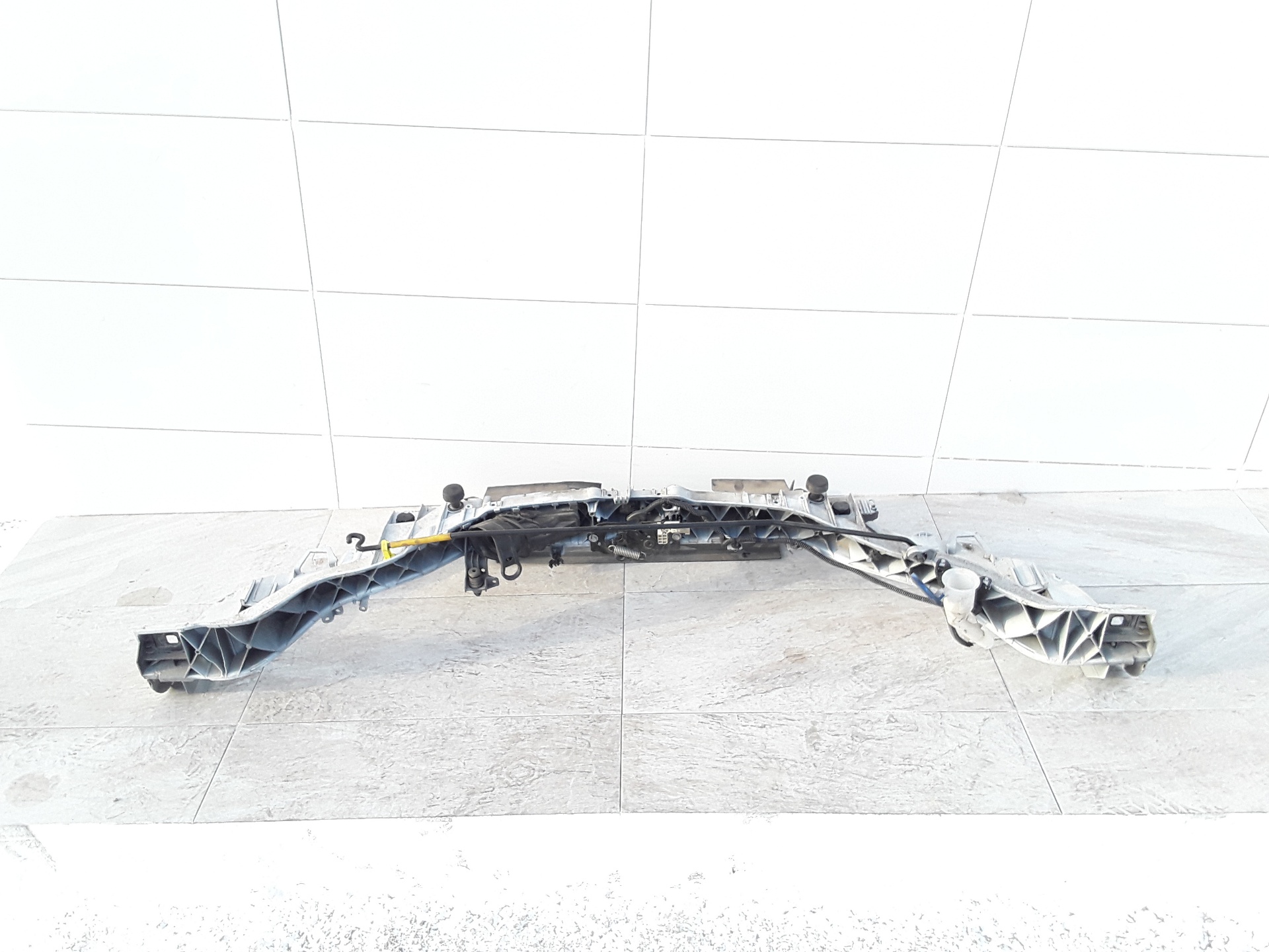Panel frontal, foto 1 de 3