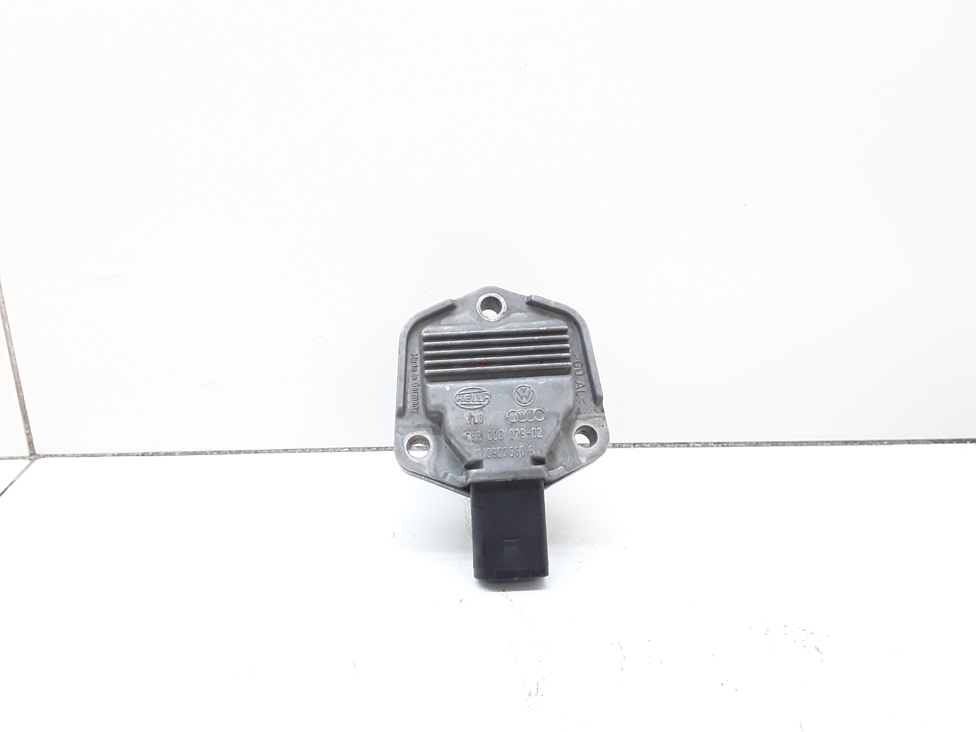 Sensor