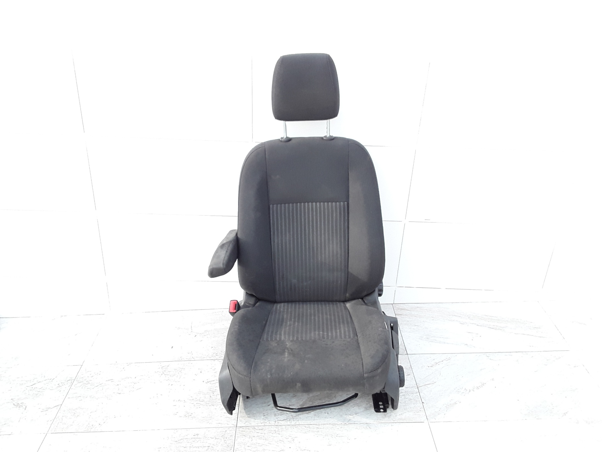 Asiento delantero izquierdo, foto 1 de 7