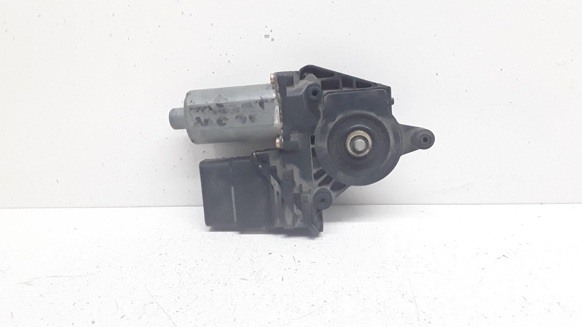 Motor elevalunas trasero derecho