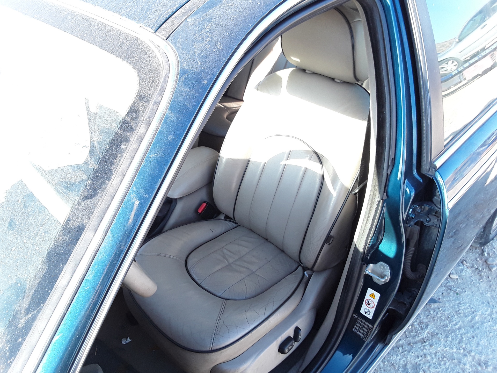 Asiento delantero izquierdo, foto 1 de 2