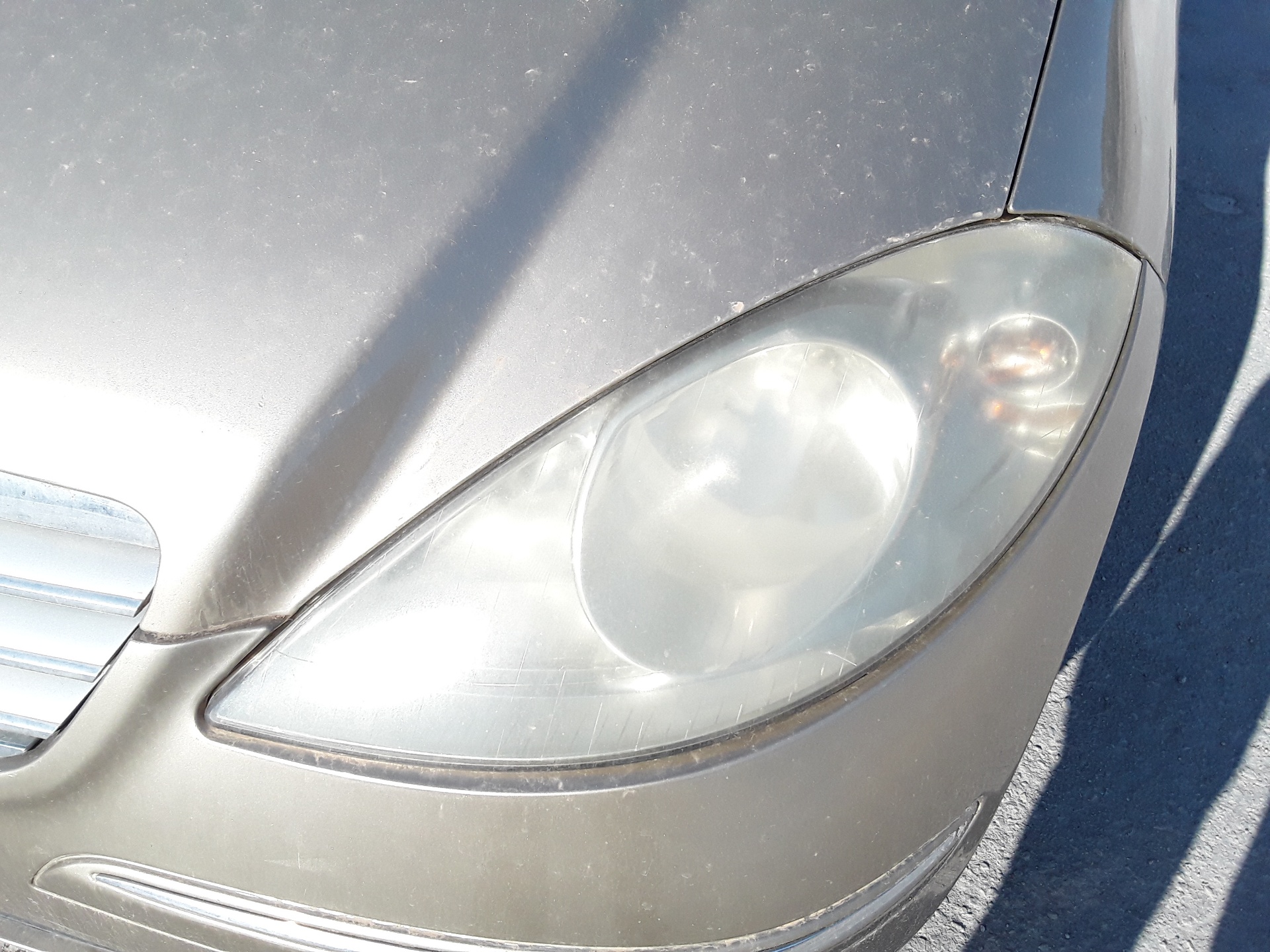 Left headlight, photo 1 of 1