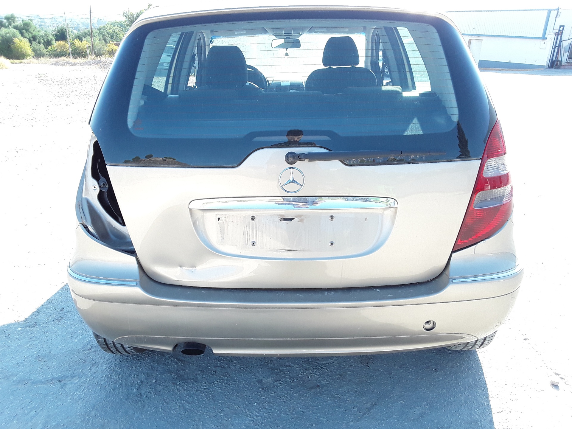 Paragolpes trasero, foto 1 de 6