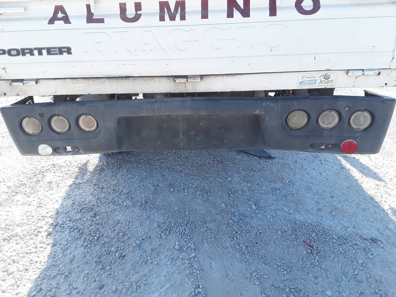 Paragolpes trasero