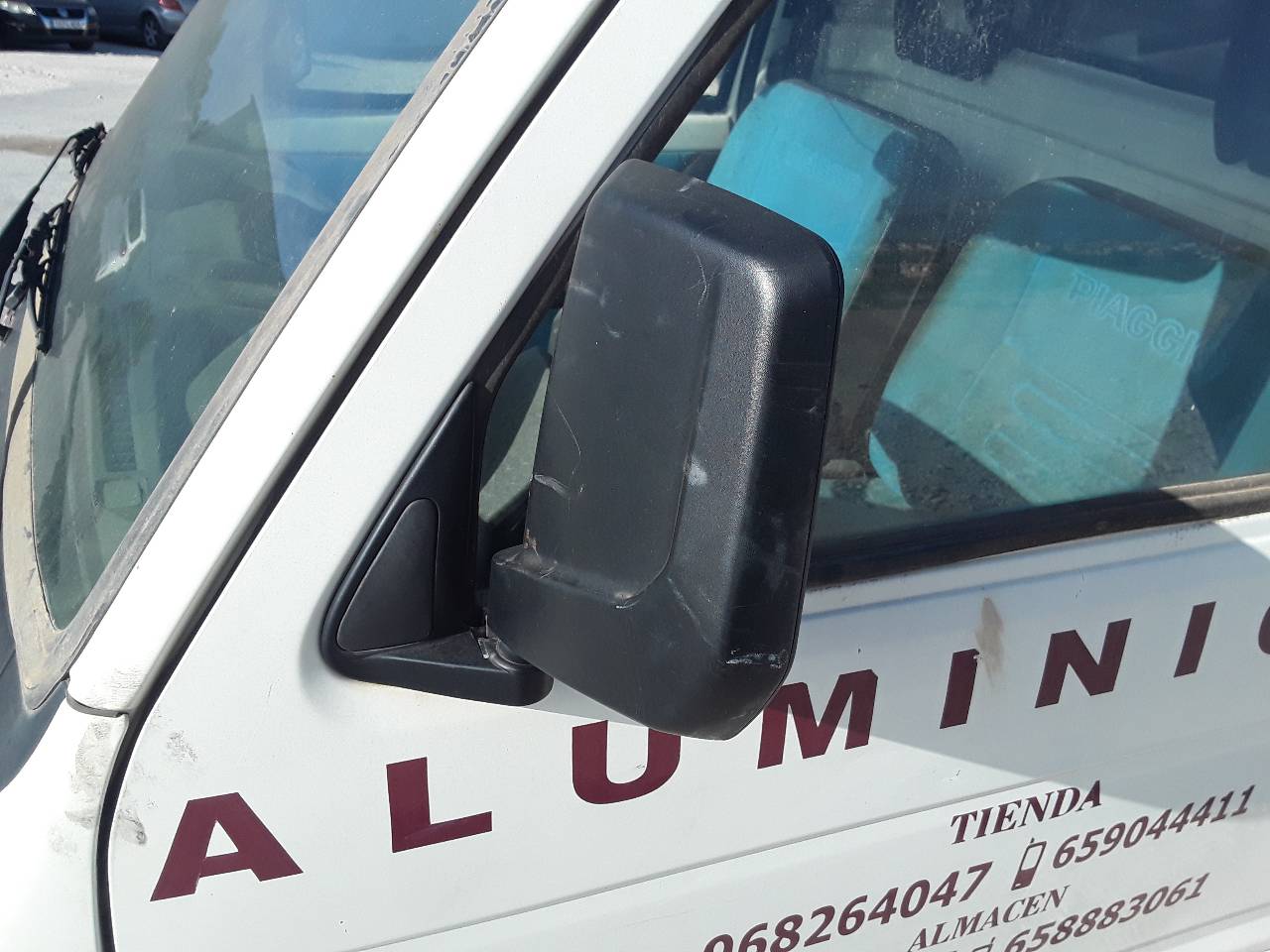 Retrovisor izquierdo