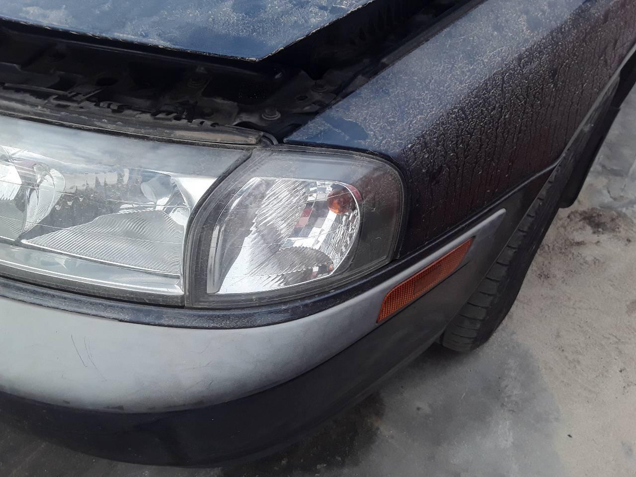 Piloto delantero izquierdo, foto 1 de 1