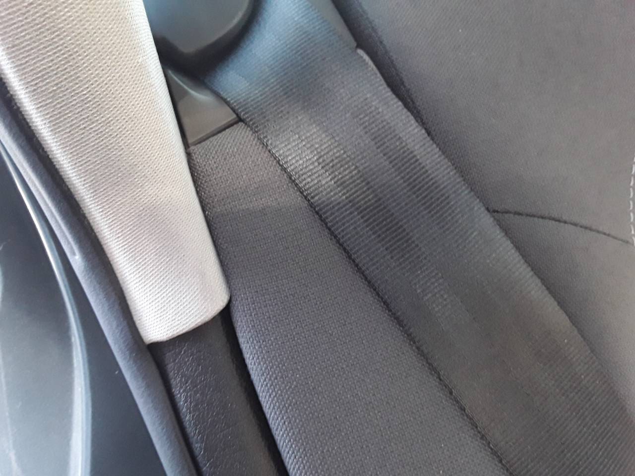 Cinturon seguridad trasero derecho, foto 1 de 2
