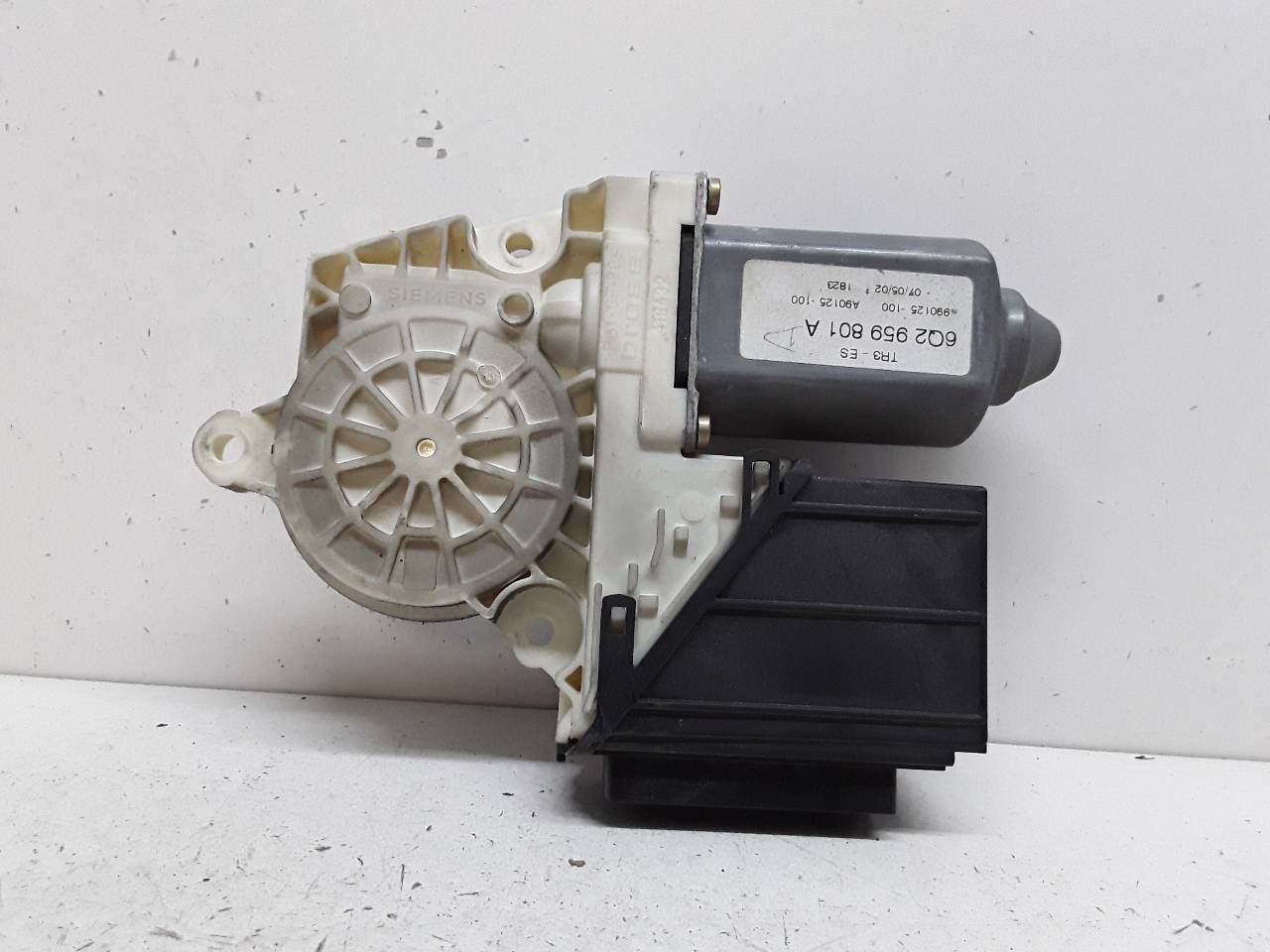 Motor elevalunas delantero derecho