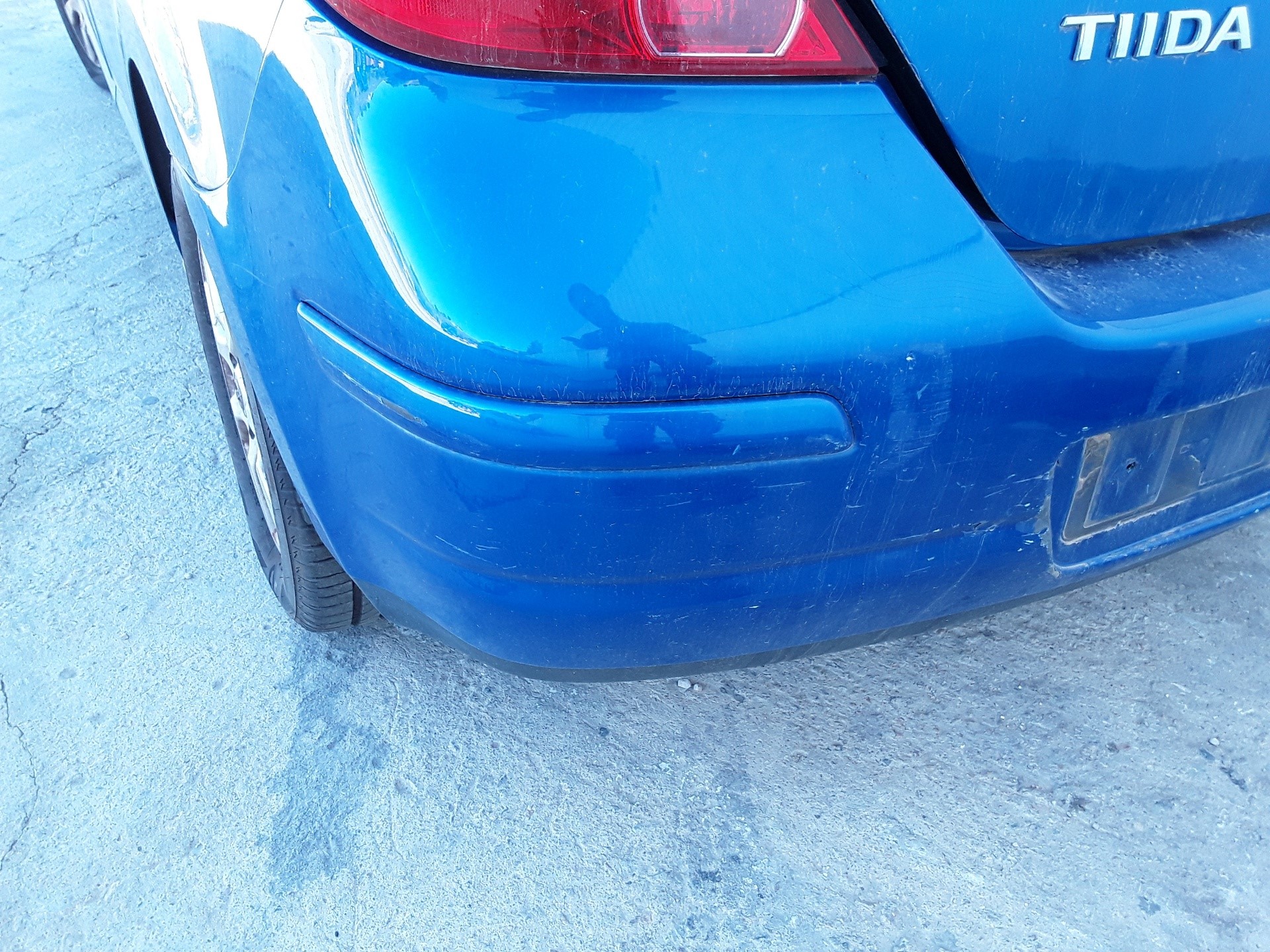 Paragolpes trasero, foto 1 de 3