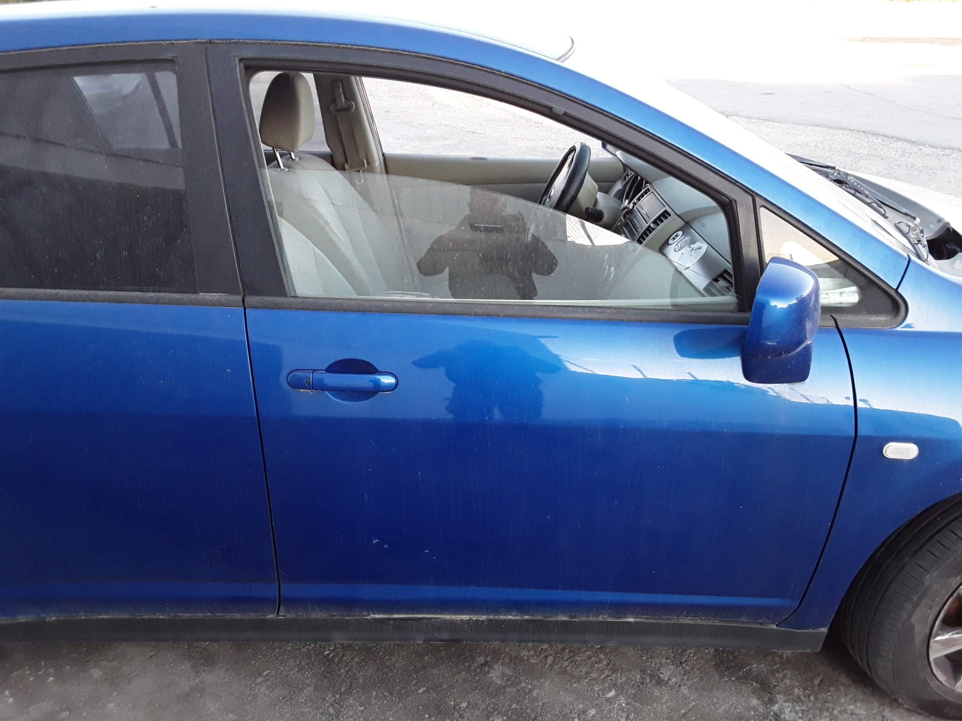 Porte avant droite, photo 1 sur 1