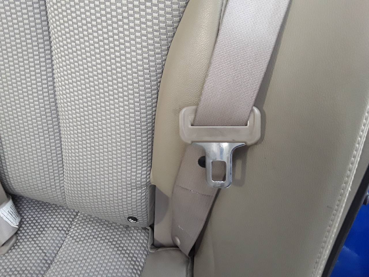 Cinturon seguridad trasero izquierdo