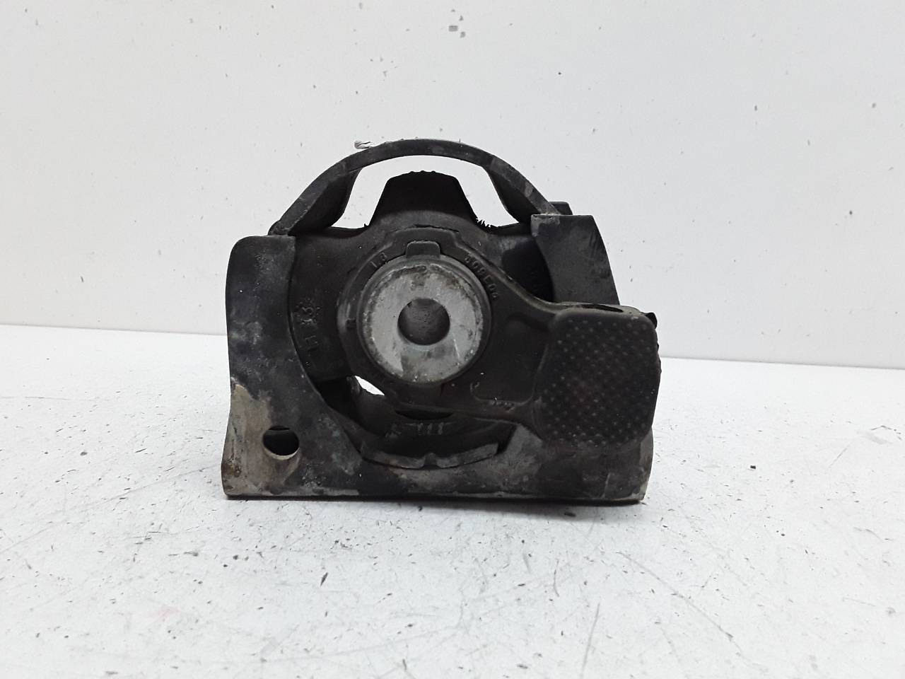 Soporte motor izquierdo
