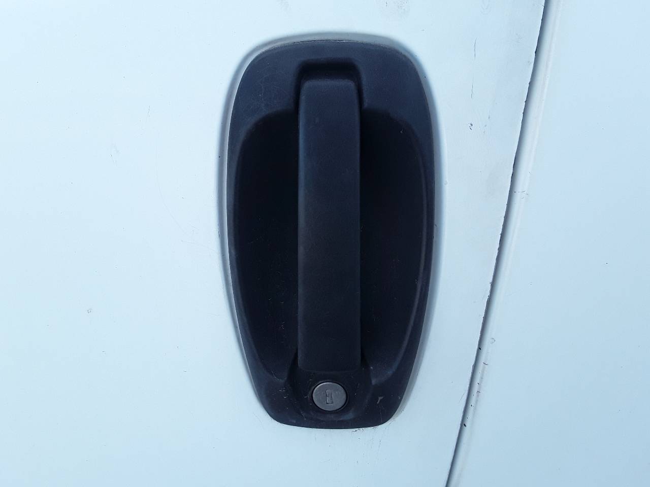 Maneta exterior delantera izquierda