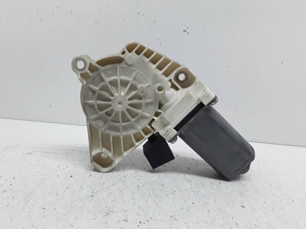 Motor elevalunas delantero derecho, foto 1 de 3
