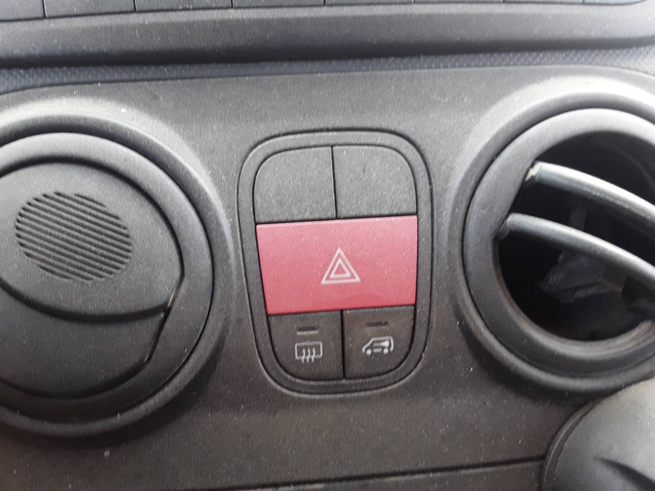 Warning, foto 1 de 1