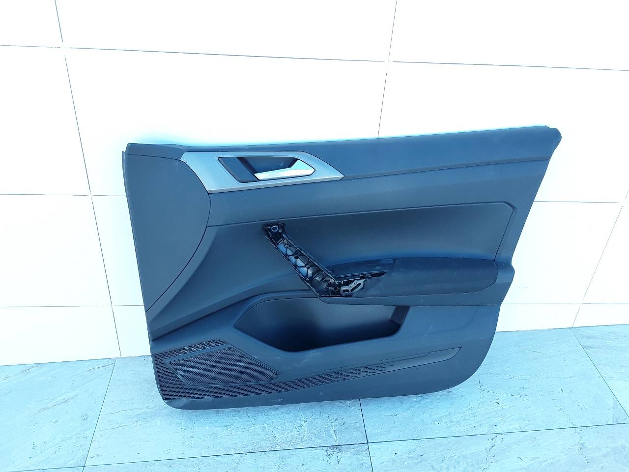 Guarnecido puerta delantera derecha, foto 1 de 3