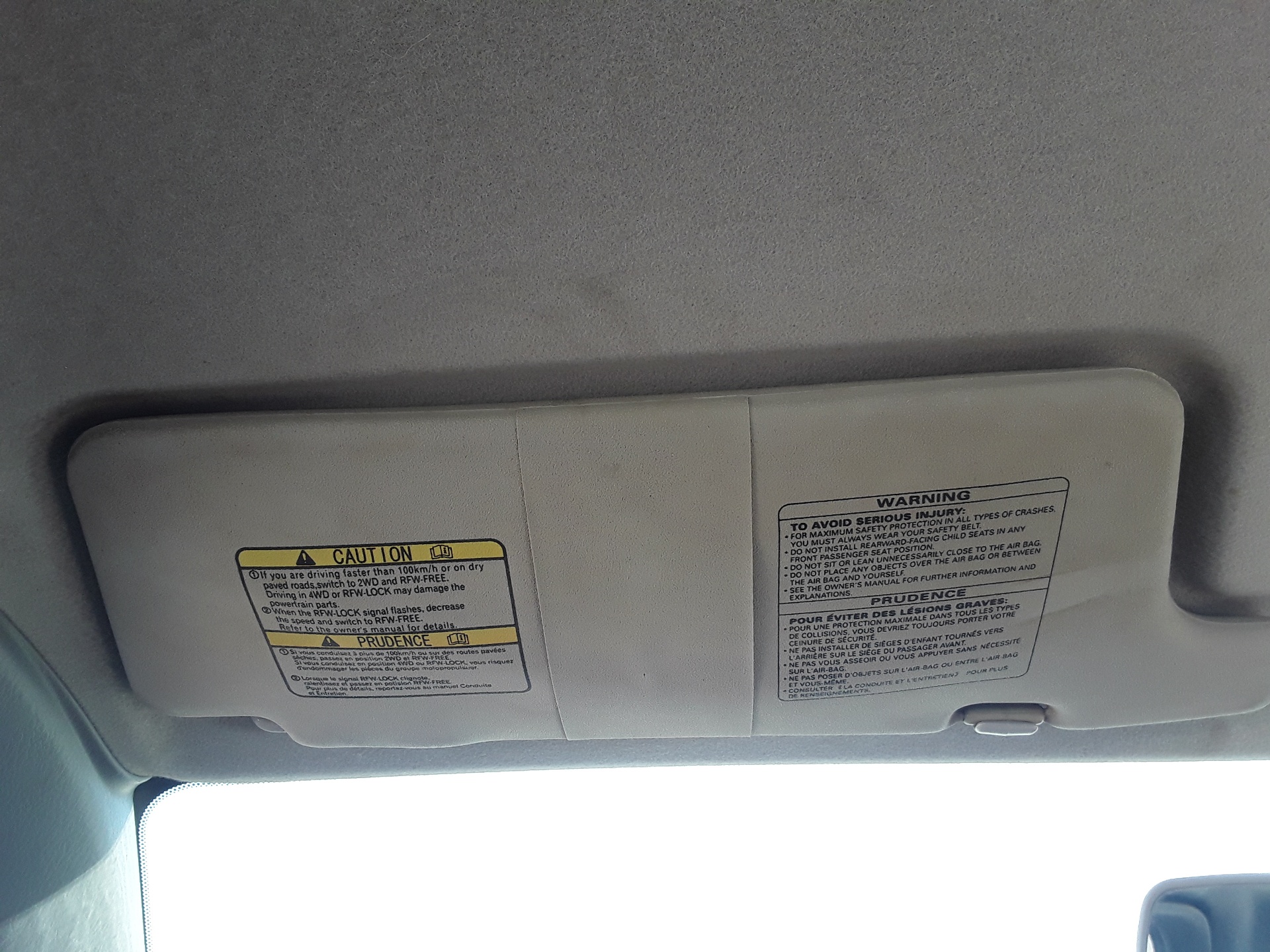 Left sun visor, photo 1 of 2