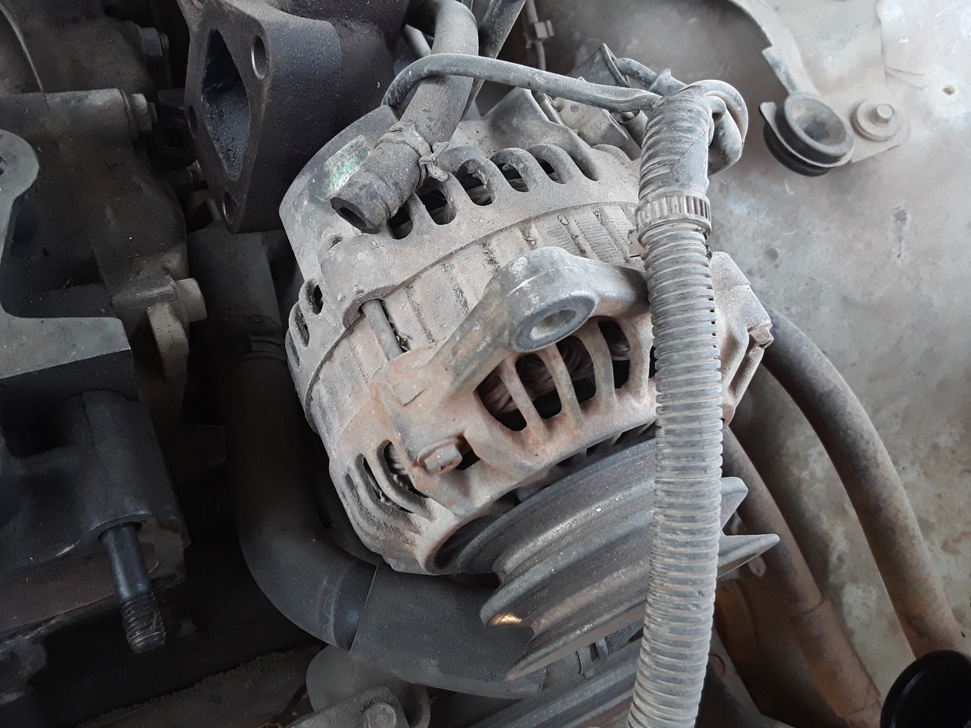 Alternador, foto 1 de 2