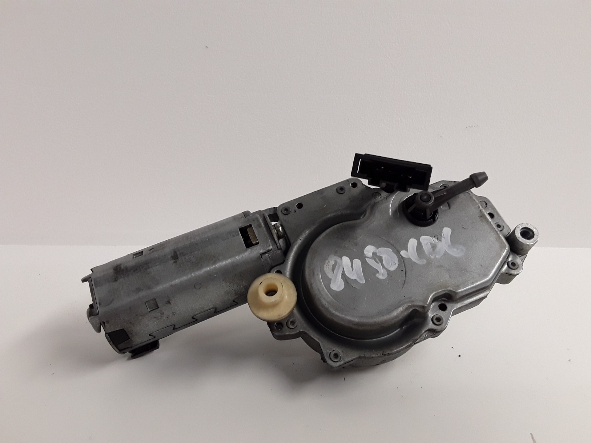 Motor limpia trasero