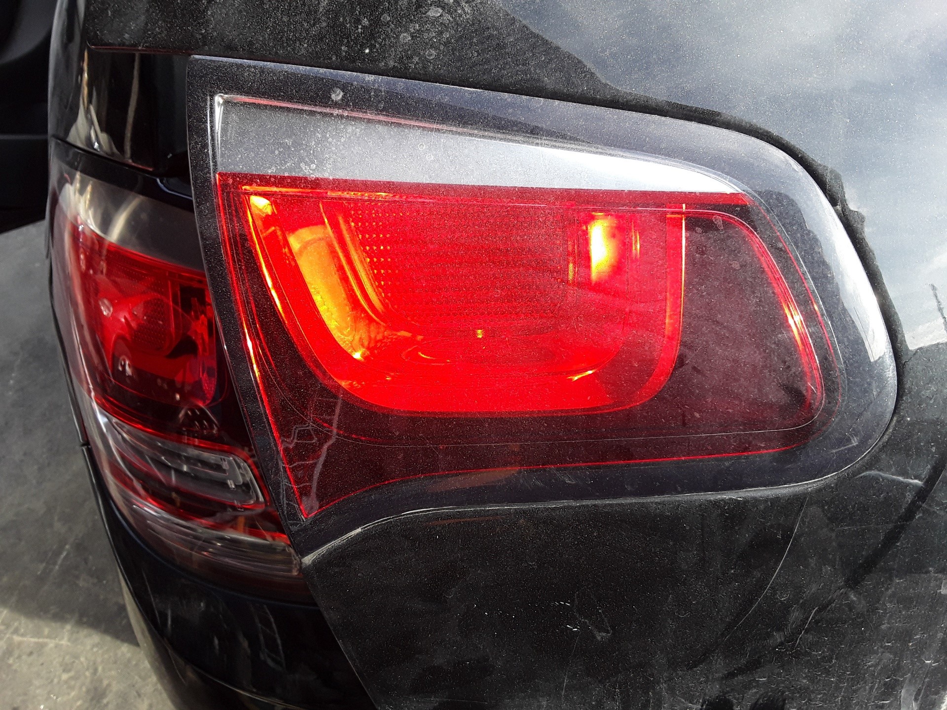 Left inner rear light, photo 1 of 4