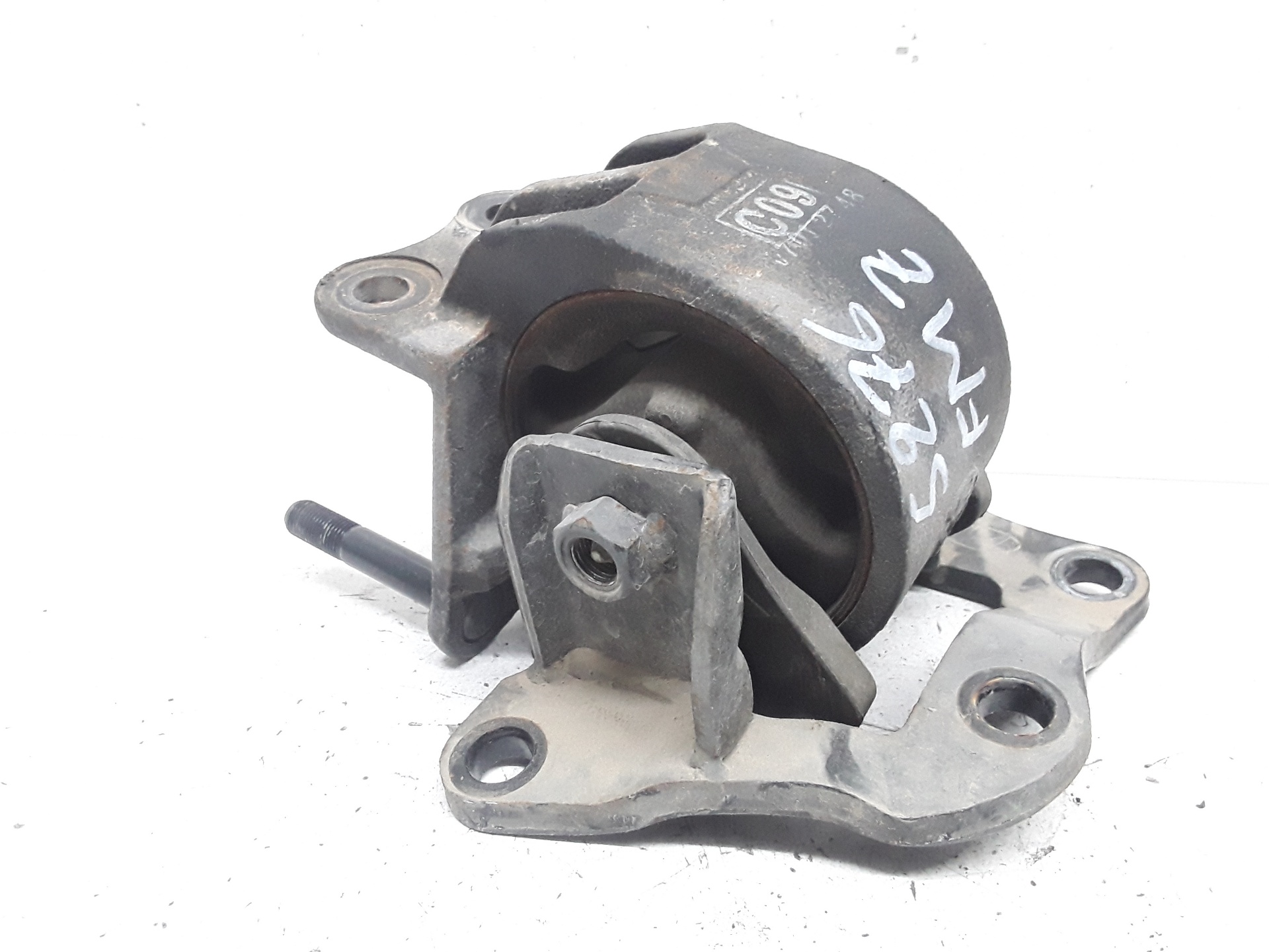 Soporte motor izquierdo