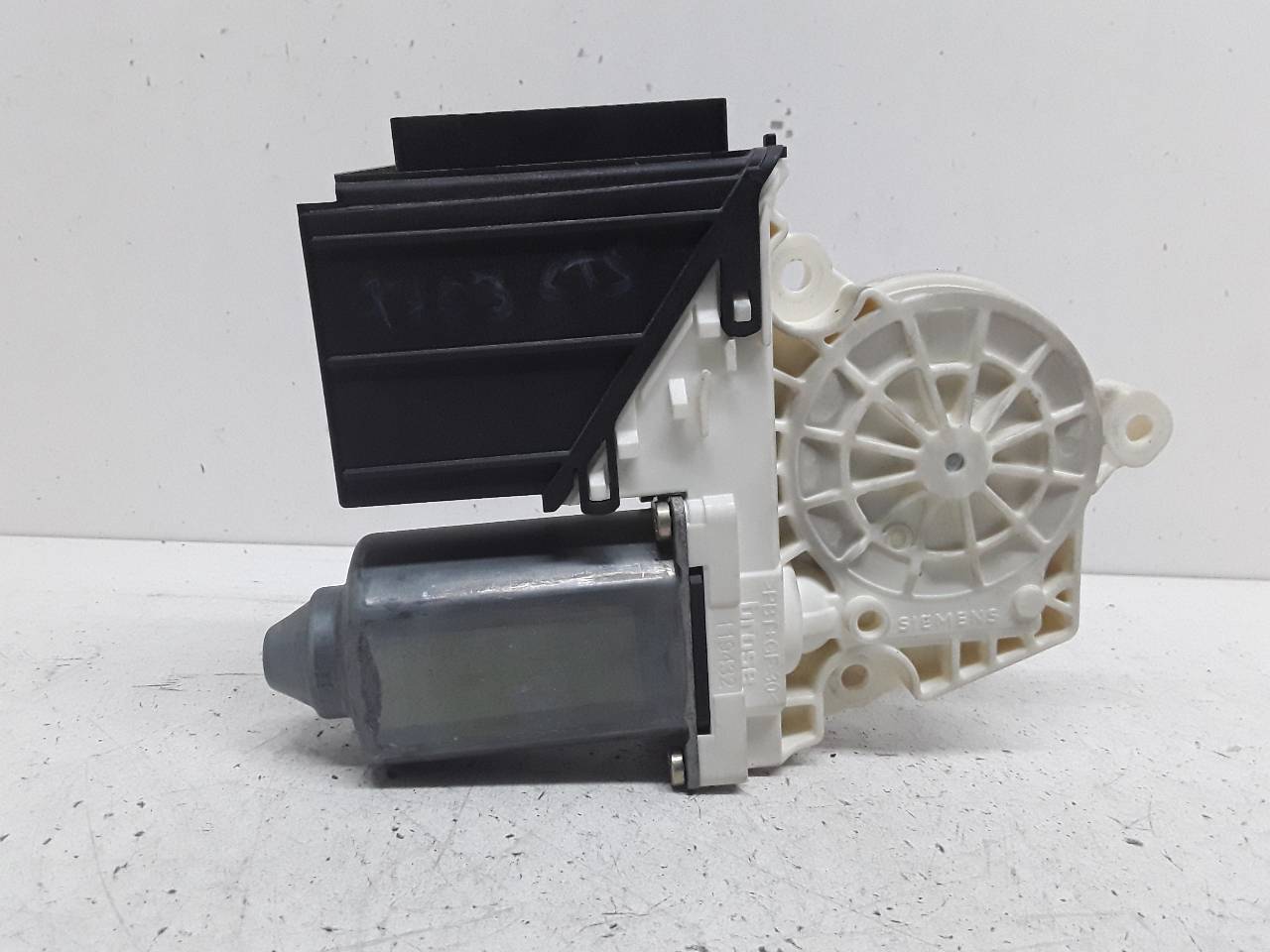 Motor elevalunas delantero derecho