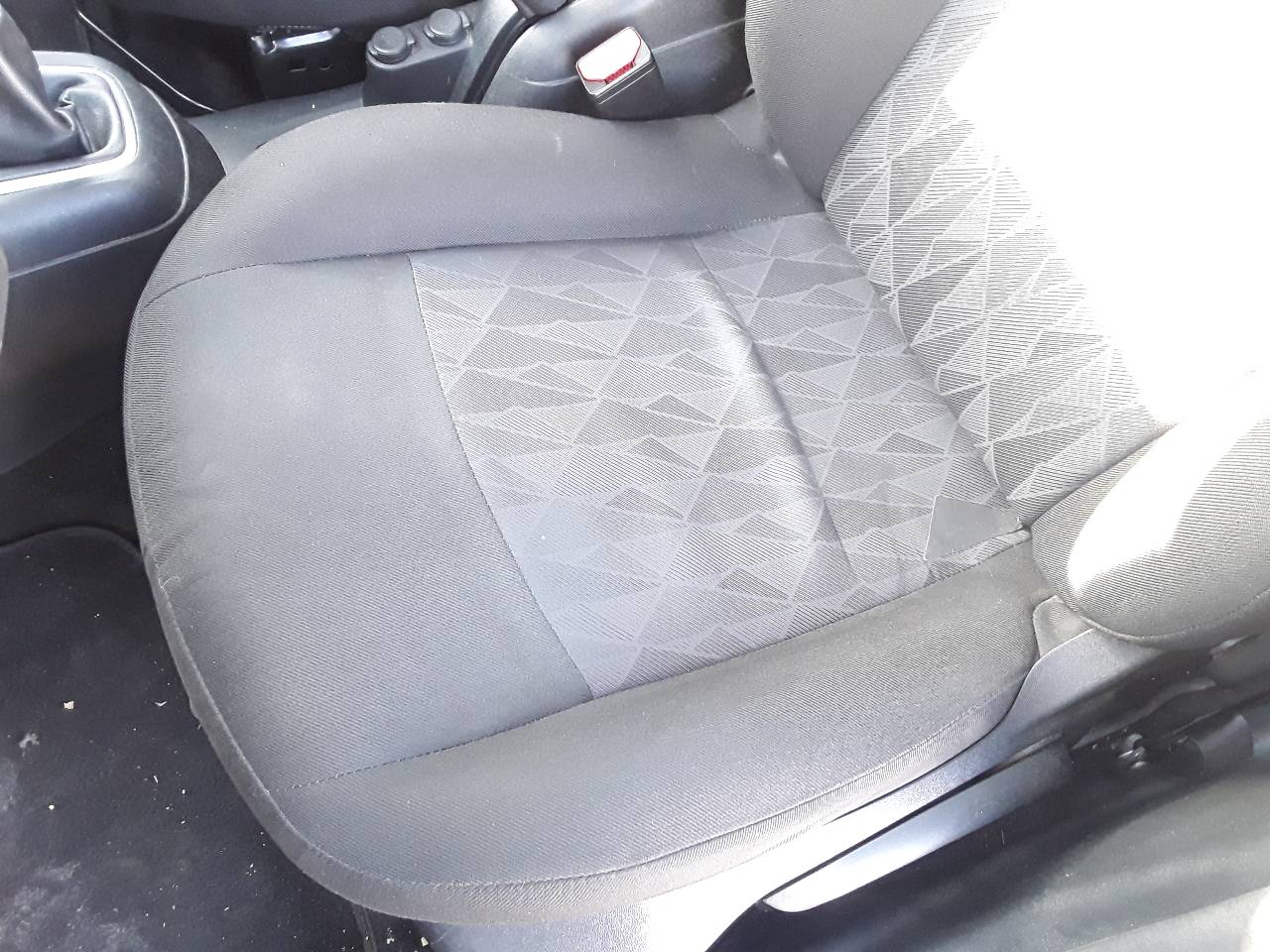 Asiento delantero izquierdo, foto 1 de 2