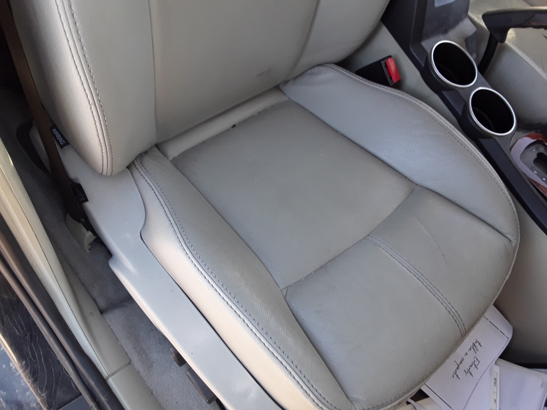 Asiento delantero derecho, foto 1 de 3