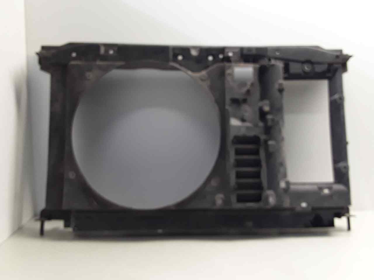 Panel frontal, foto 1 de 4