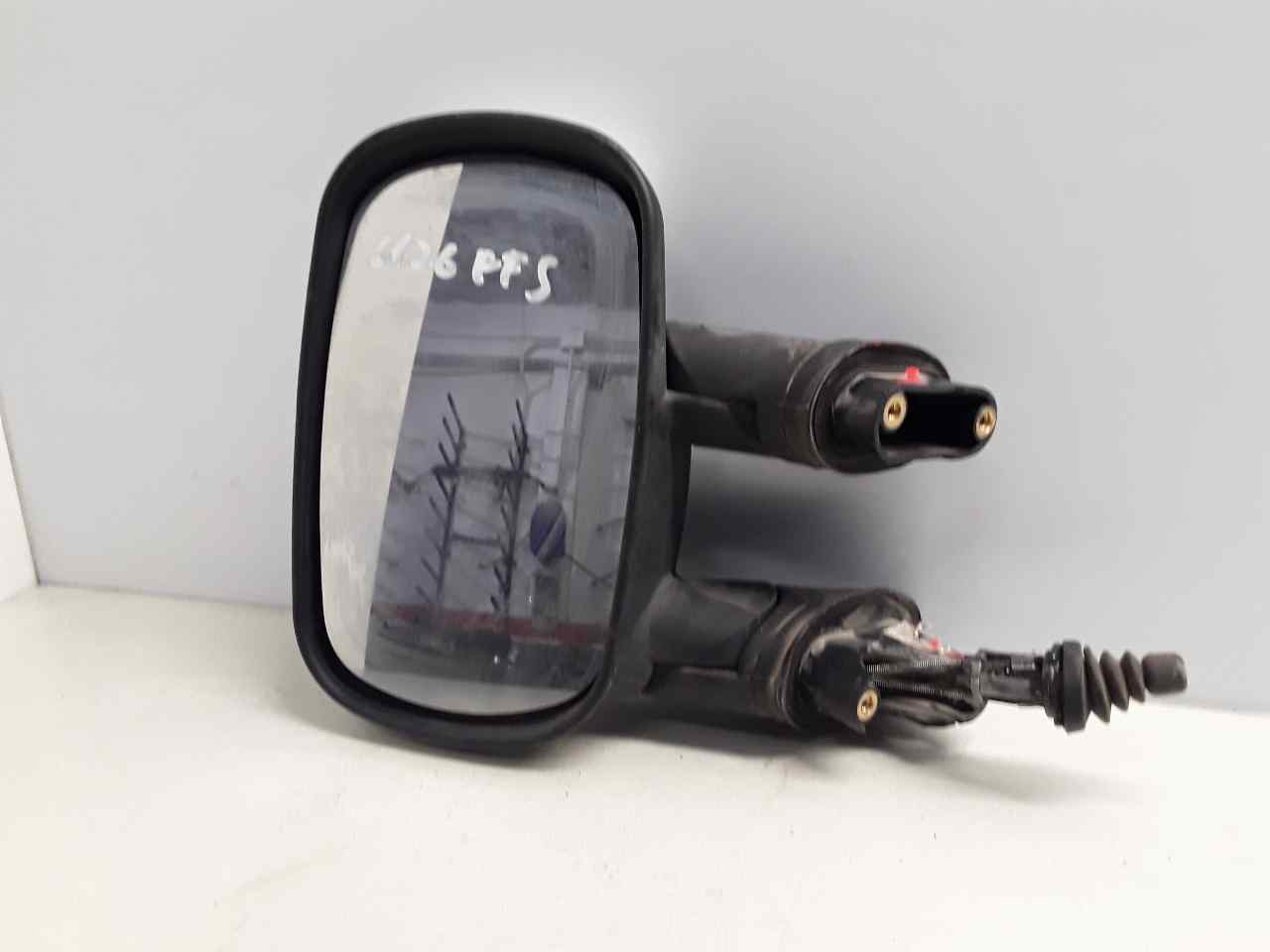 Retrovisor izquierdo