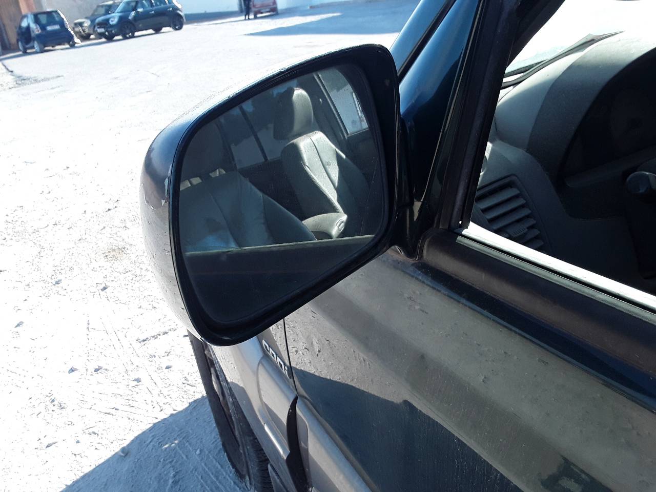 Retrovisor izquierdo