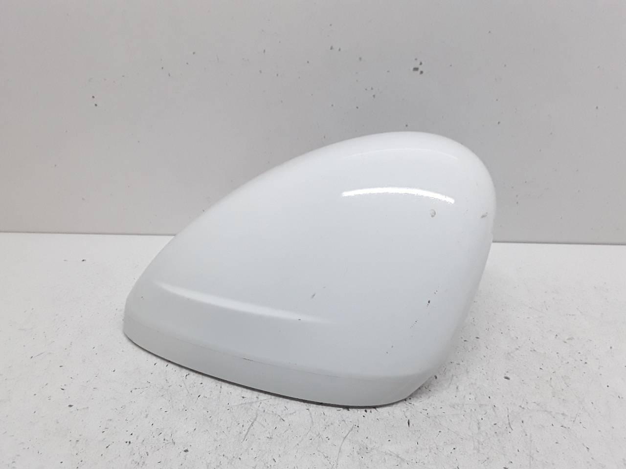 Carcasa retrovisor derecho, foto 1 de 3