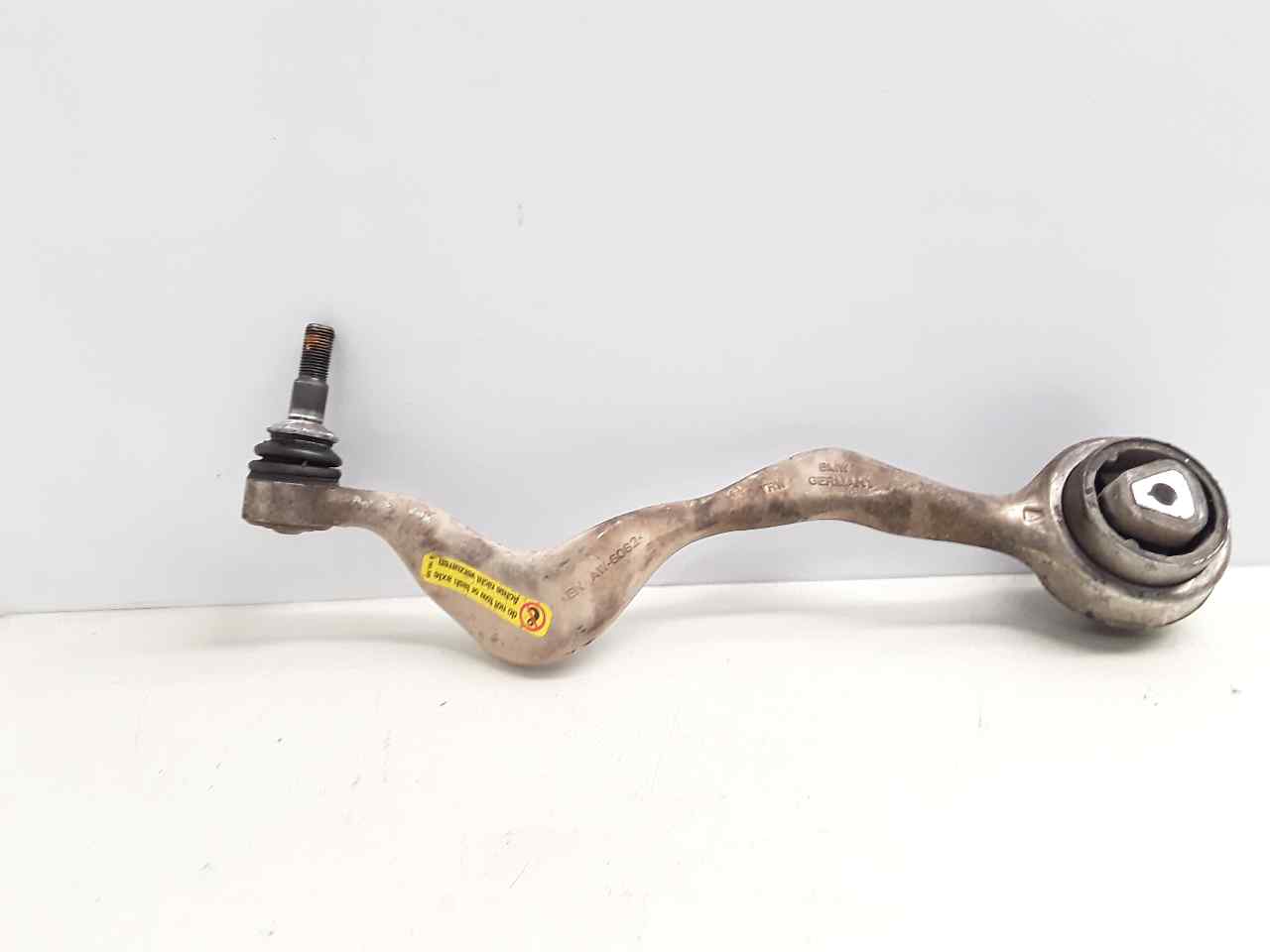 Brazo suspension inferior delantero izquierdo, foto 1 de 3
