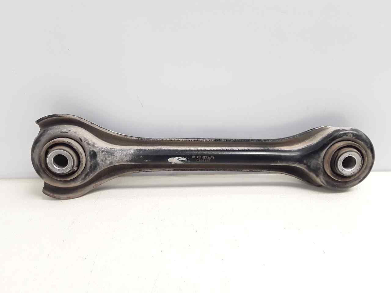 Brazo suspension inferior trasero derecho, foto 1 de 3
