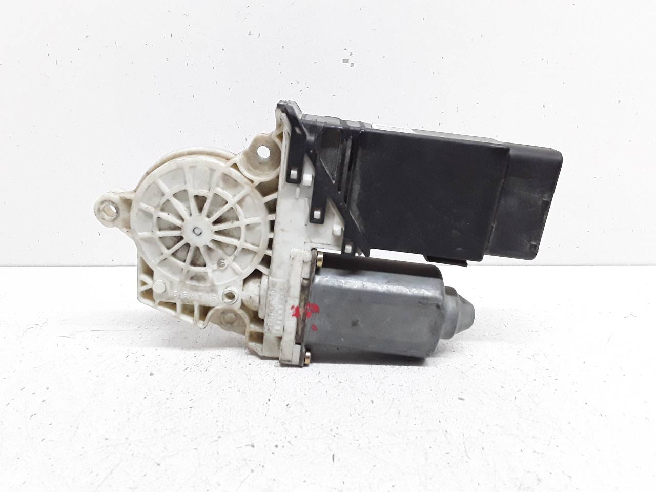 Motor elevalunas delantero izquierdo