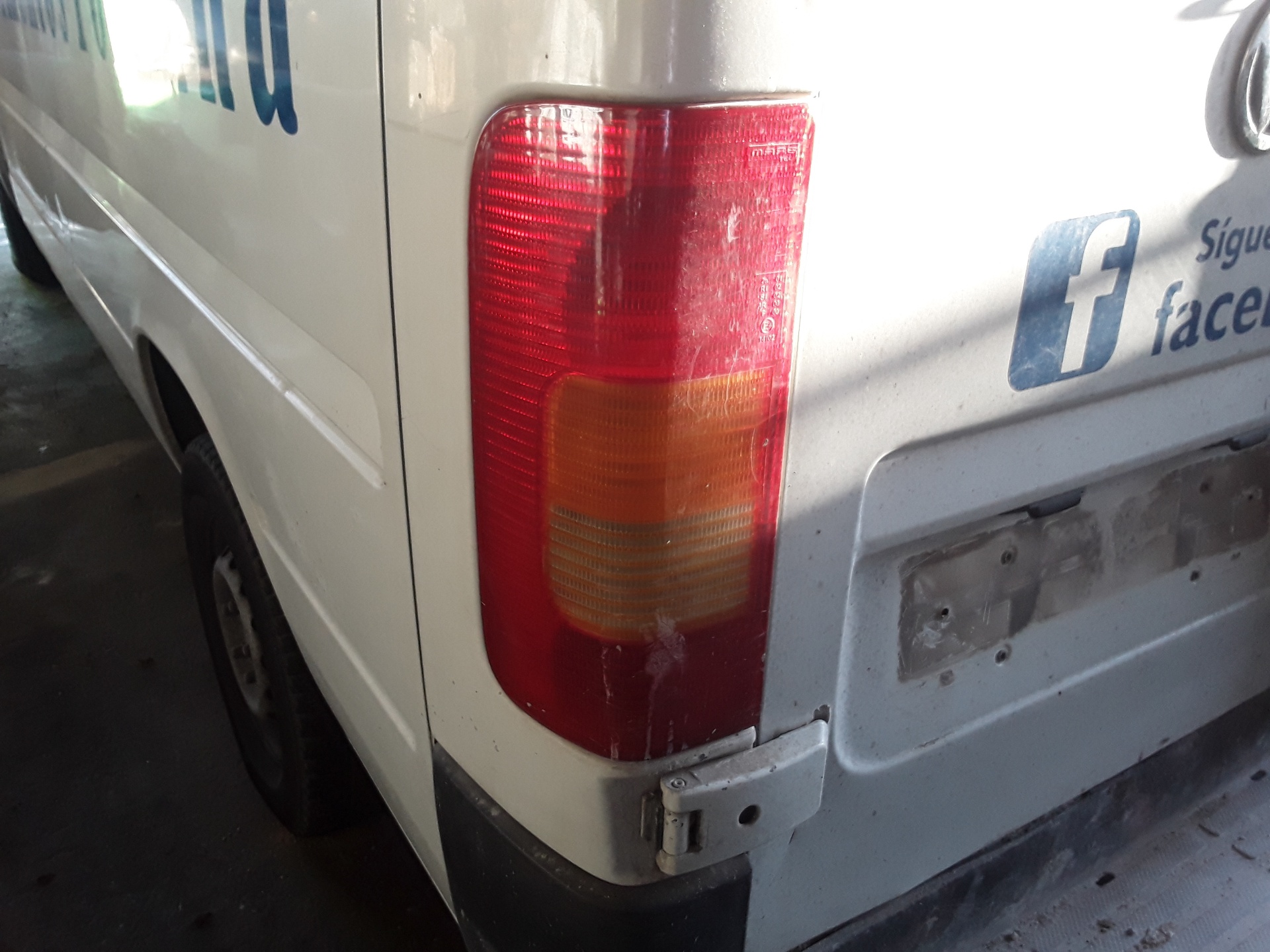Piloto trasero izquierdo, foto 1 de 1