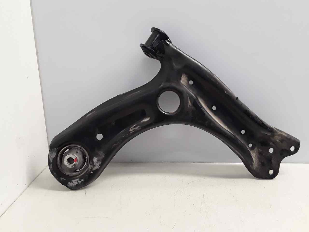 Brazo suspension inferior delantero derecho