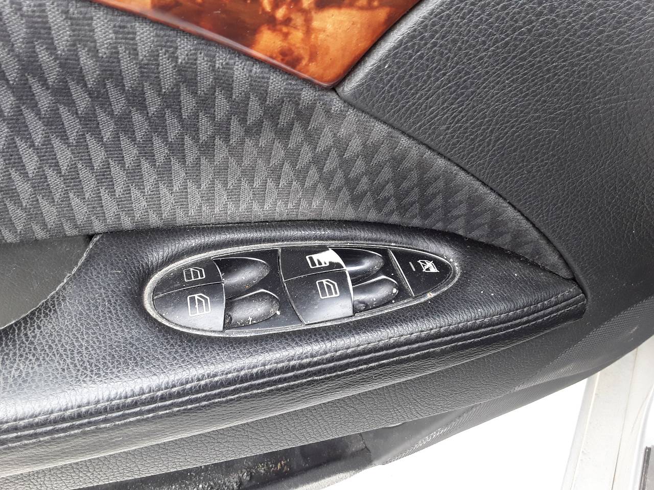 Front left window switch, photo 1 of 1
