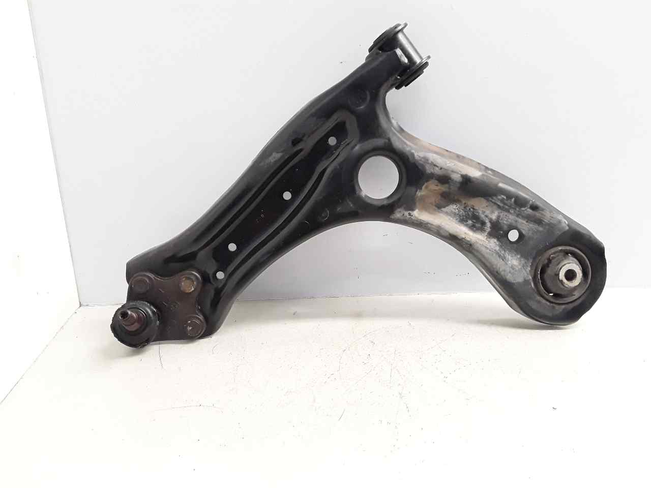 Brazo suspension inferior delantero izquierdo