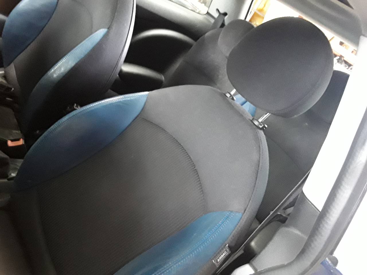 Asiento delantero izquierdo, foto 1 de 3