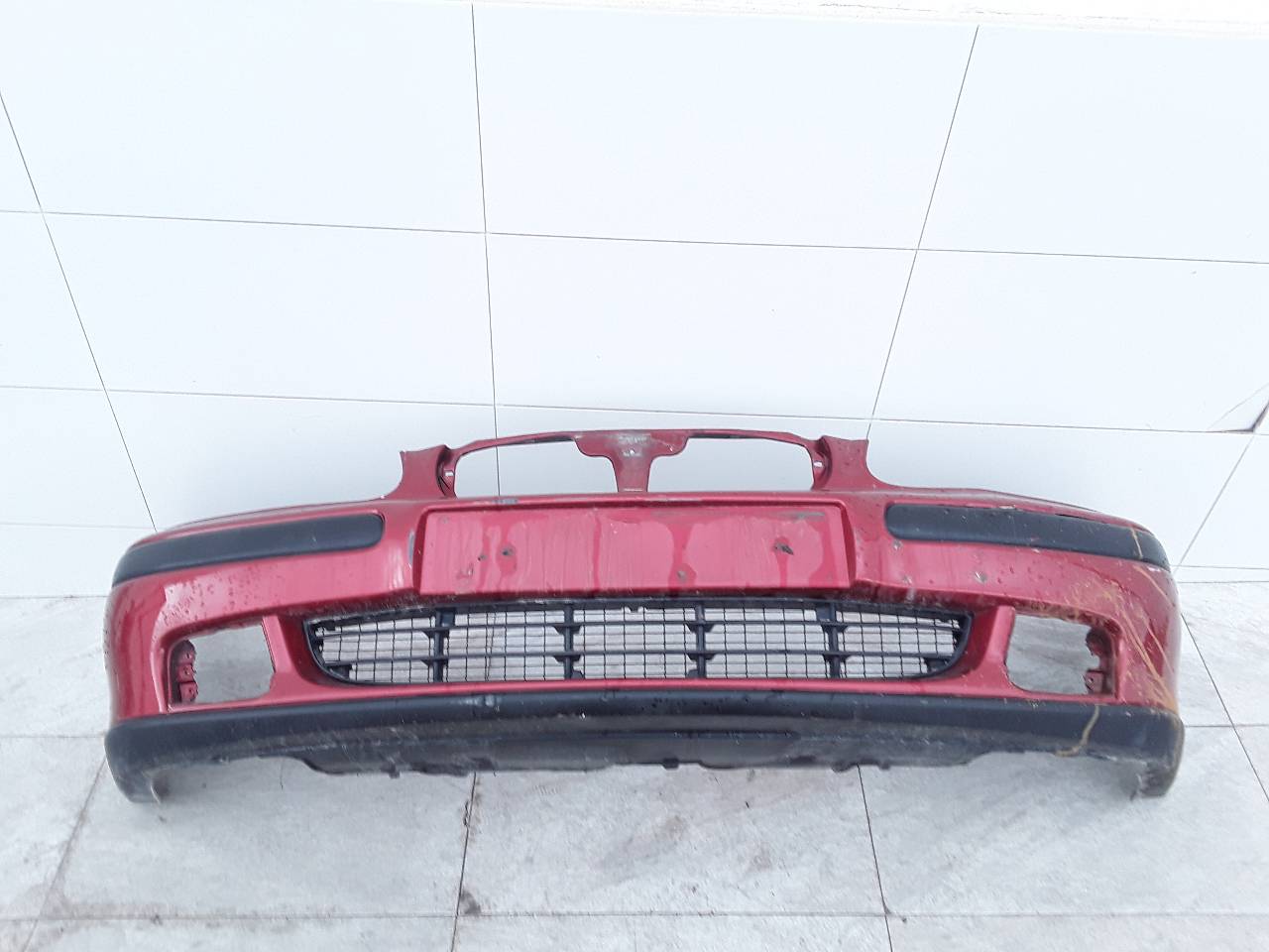 Front bumper, photo 1 of 4