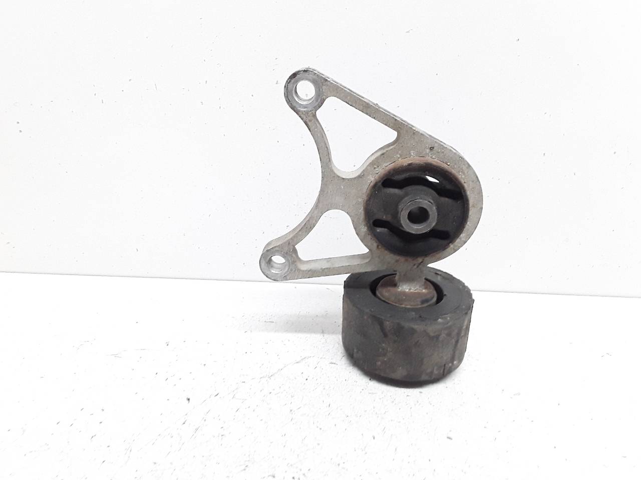 Soporte motor izquierdo
