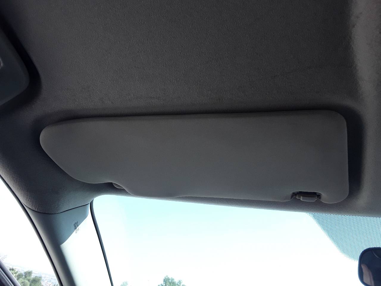 Left sun visor, photo 1 of 3