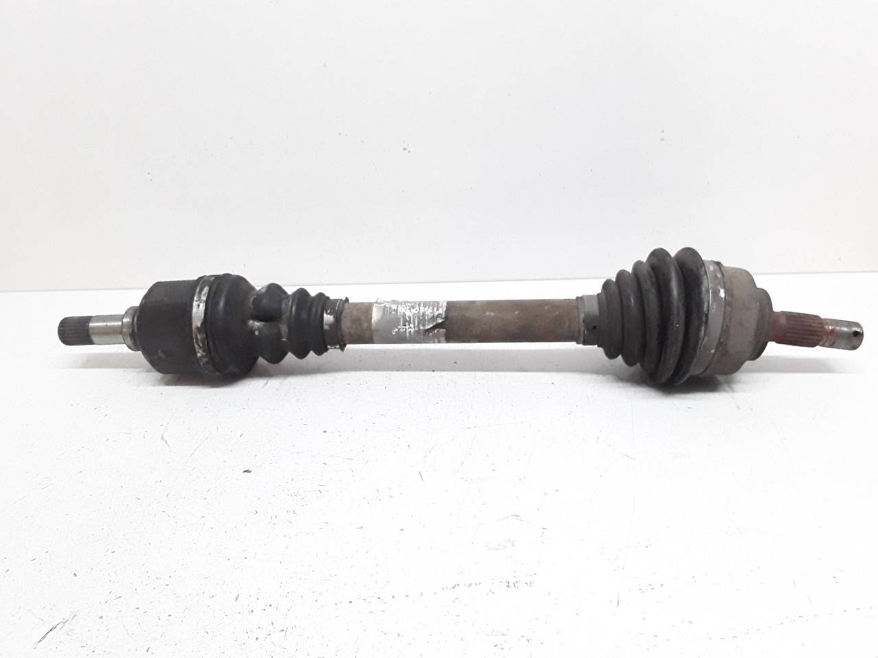 Transmision delantera izquierda