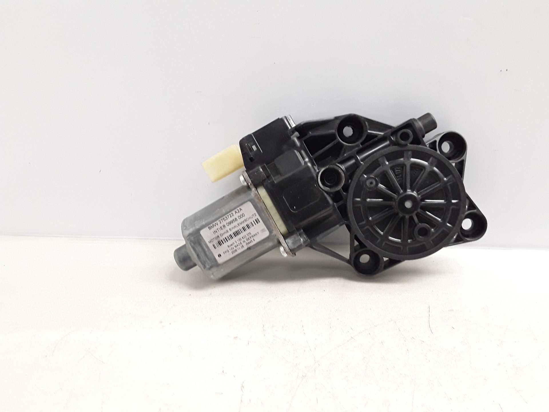 Motor elevalunas delantero derecho, foto 1 de 3