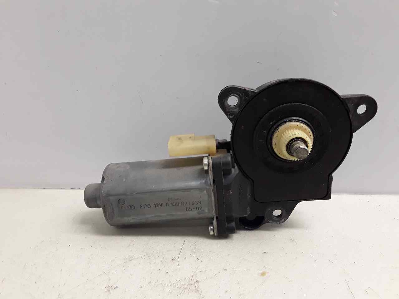 Motor elevalunas delantero derecho