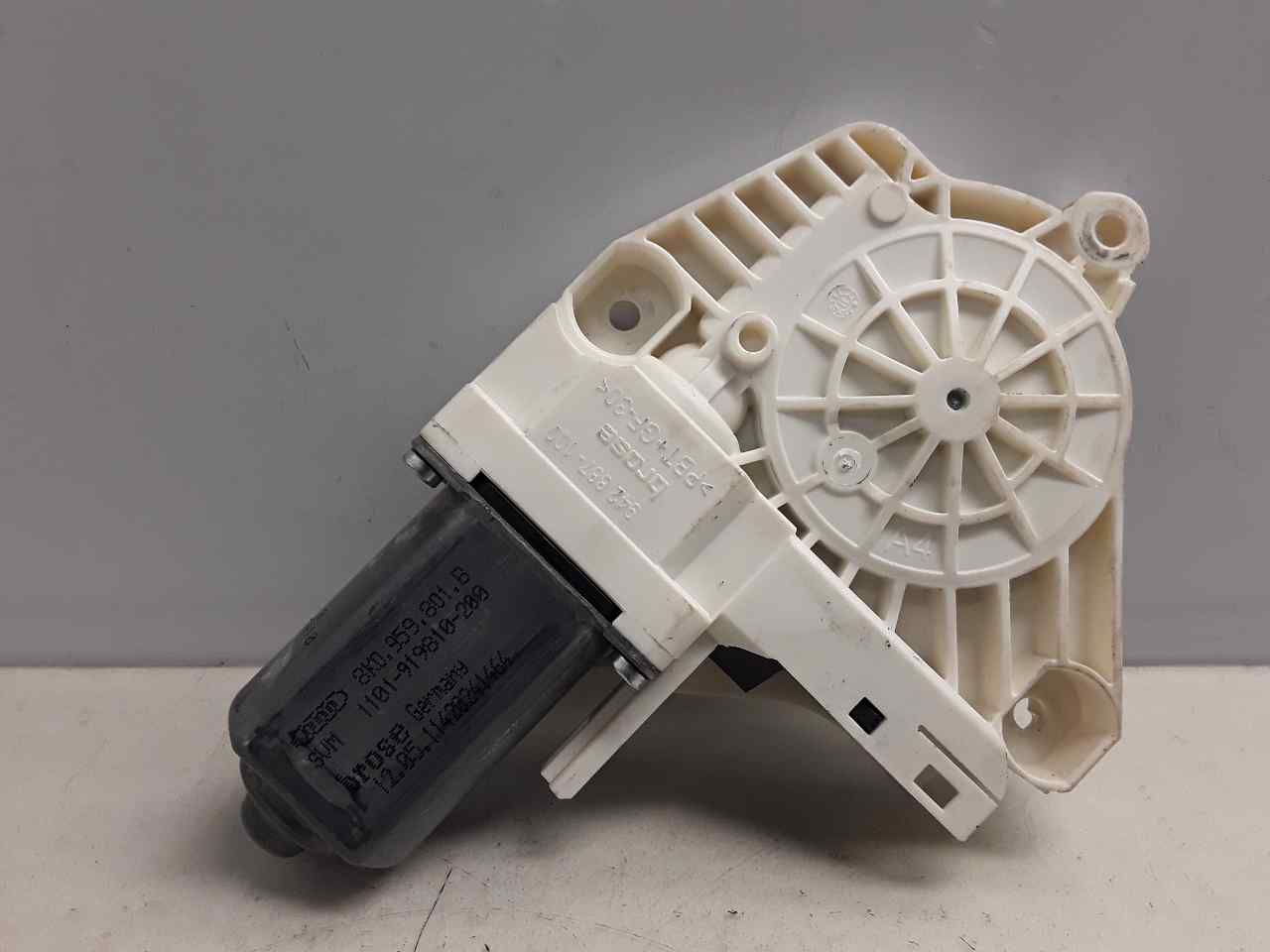 Motor elevalunas delantero izquierdo, foto 1 de 3