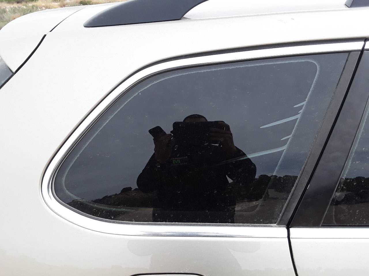 Rear right quarter glass, photo 1 of 1